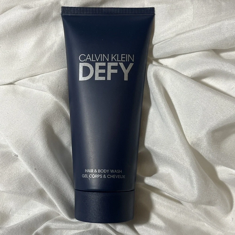 New DEFY CALVIN KLEIN Hair And Body Wash 3.3 FL. OZ. 100 ML Unboxed